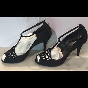 Giorgio Armani Sz. 9.5 Black Silk T-Strap Heels.